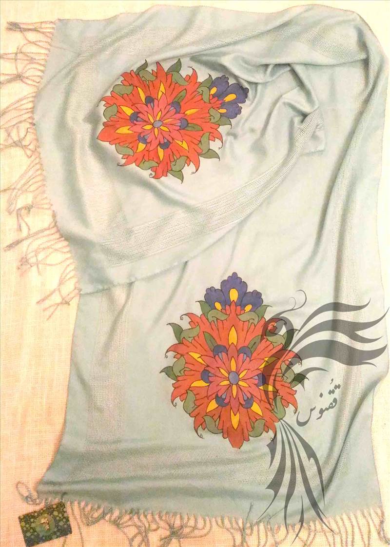نقاشی گل شاه عباسی بر روی شال نخی